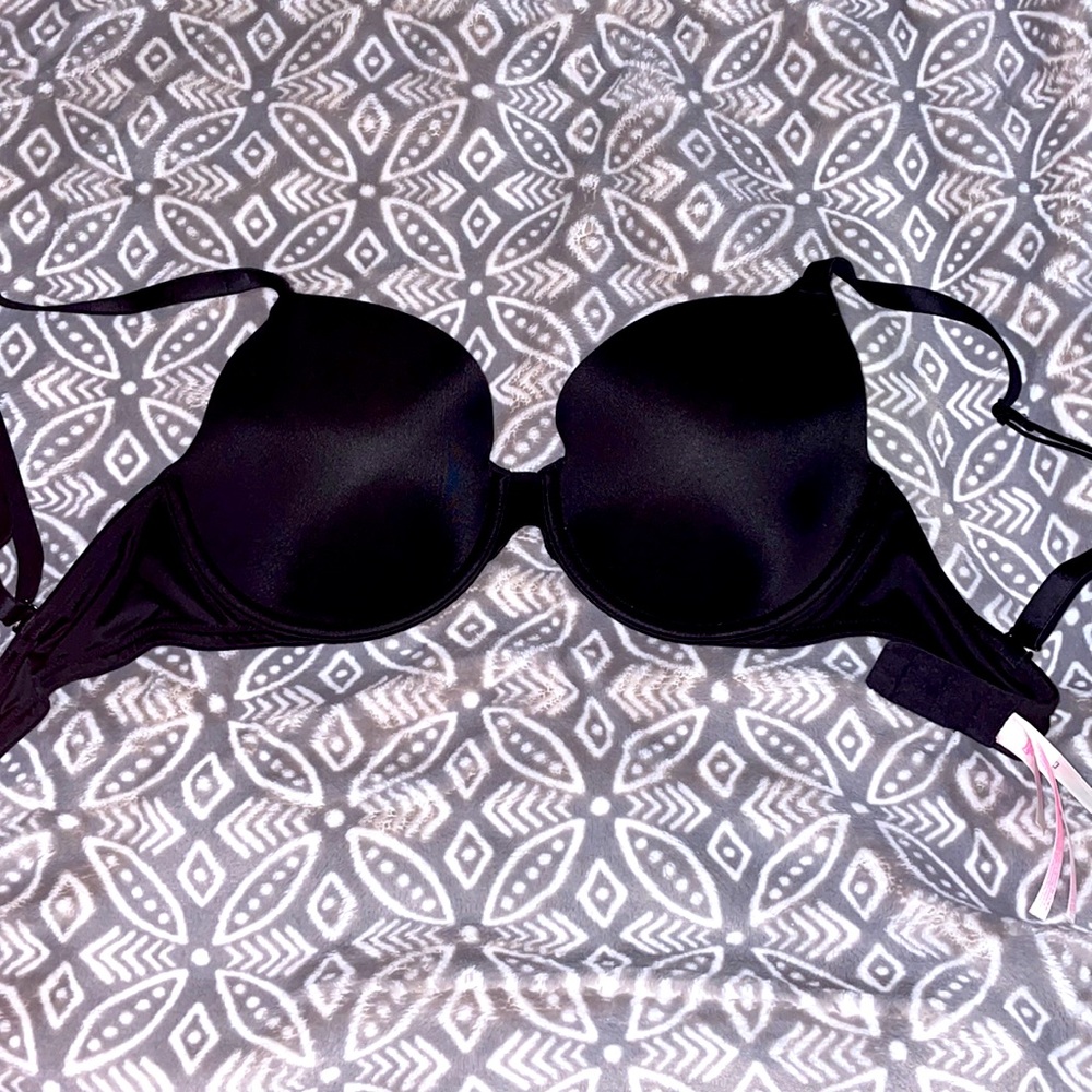 🍃4for 25🍃NWOT PINK/VS bra